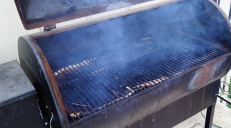 HOW TO CLEAN A TRAEGER GRILL