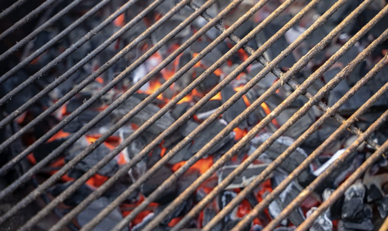 How To Clean Grill With Vinegar And Soapy Water – A Complete Guide