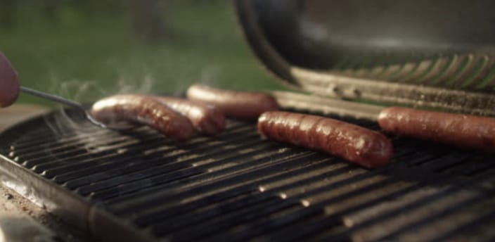 Grilling the Best Hot Dogs On A Gas Grill 