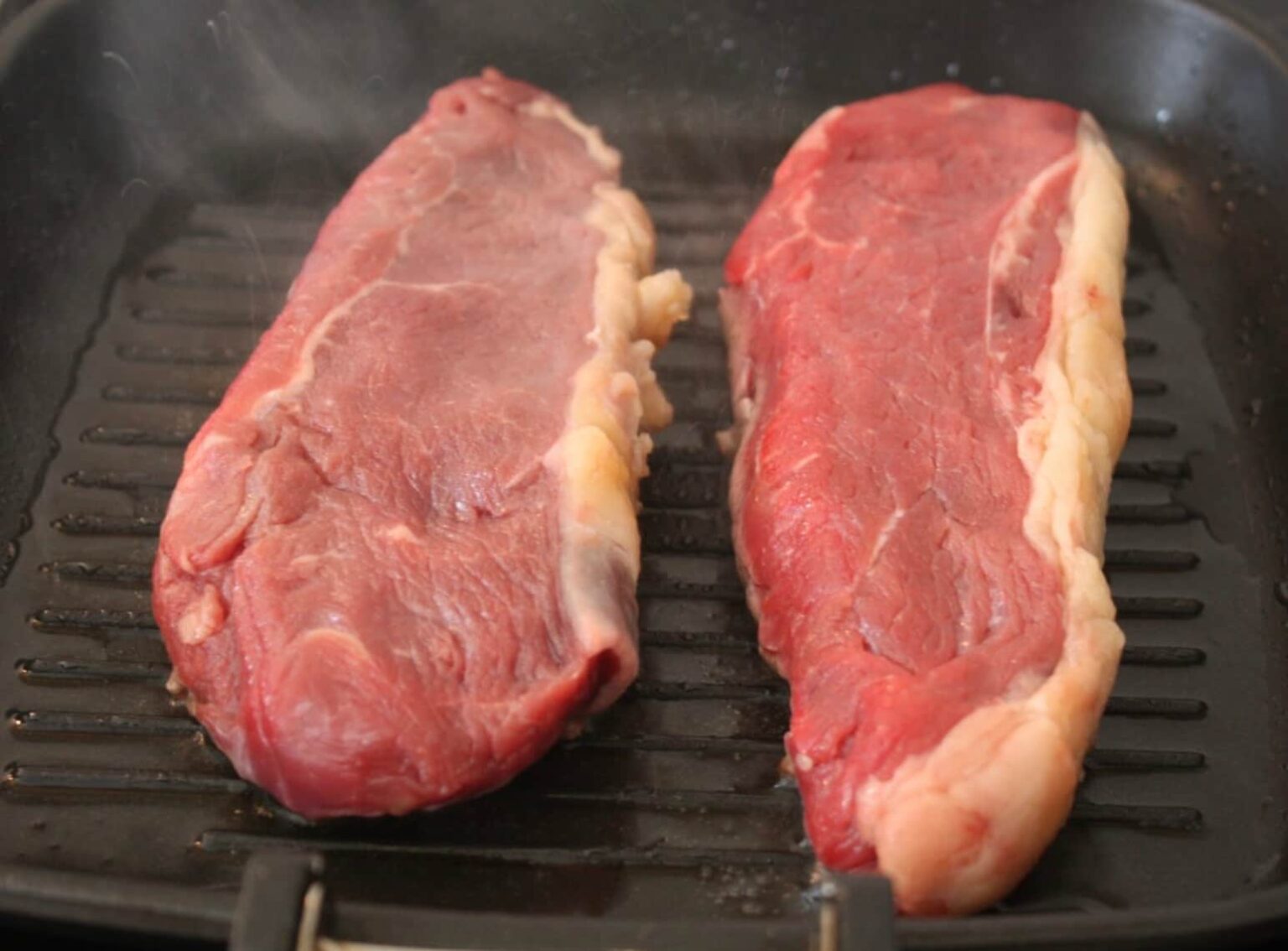 Prime Rib Vs Sirloin Steak Which Is The Better Cut 